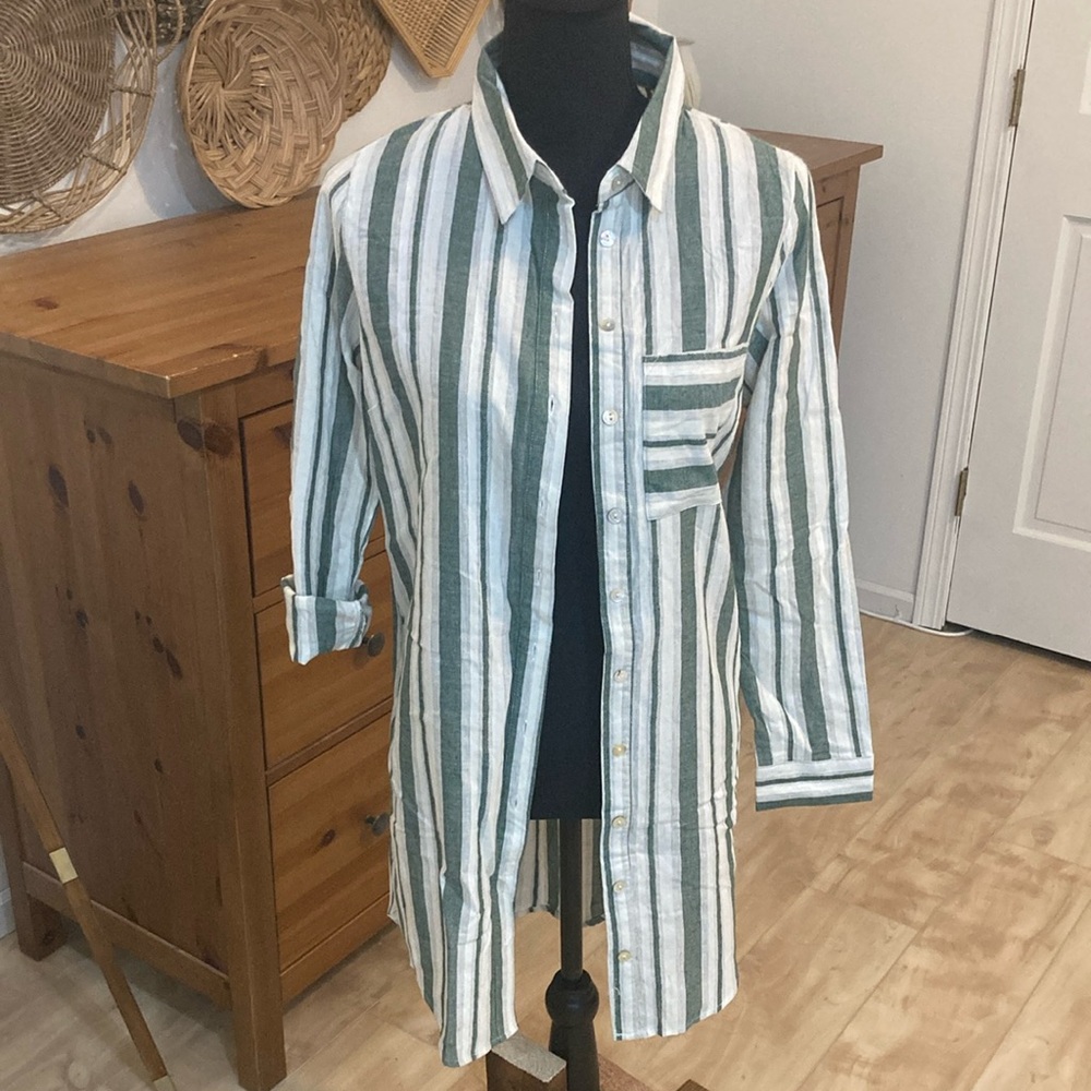 Long stripped button down - Picture 2 of 16